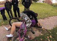 动漫美女动态图福利图：邪恶少女漫画动态图片 鬼父动态图