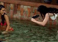 被男朋友在车库干p 看了下面就湿的故事动态图：小故事邪恶动态图