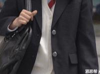 儿子的同学把我弄了 同学母亲和我的故事 教师母亲被同学日