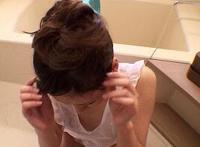 日本女兵献身精工图：日本街头美女被爆菊花捐靖现场图片