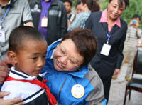 韩红领养孩子《潘子灏》照片资料 