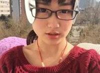 怎么弄女人的两张嘴 开腿中间毛黑洞的图片