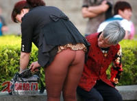 夏天穿裙子不想穿内裤 女人穿泳装没剃毛