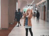 想看做受图片毛边图 女人裸机的动态图片欣赏