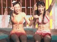 女人怎样才能到高朝潮 女高潮溅射不出的后果动态图