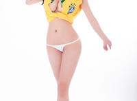 雨衣传说小龙女 羽衣传女儿两个同学 玩了女儿的同学