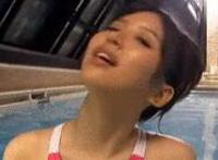 女同学让我上她 和女同学开了一间房