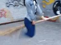 妹妹蹭得我睡不着gif：表妹坐在我腿上我设了