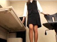 磕头叫姑奶奶 仆人伺候公主图片