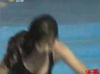 美女搞痛时的图片 美女被褥好痛苦图