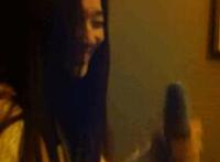 杰西卡吸手指 被震动棒折磨到求饶gif