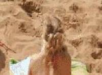 真人给小孩喝奶图 喂妹子喝牛奶的gif