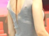 乖乖打开我舔舔动态图 性动态图舔舔