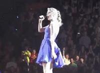 男友舔咪咪好疼 太大了慢点 我给你舔舔b