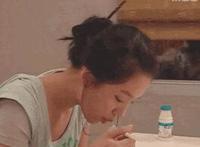 夫妻实拍当场洞房口 天天入洞房 夫妻实拍当场洞房姐妹