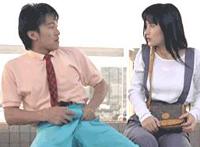 左乳流氓右乳官商 裸模哺乳奶妈怎么玩