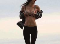 邪恶漫画之不要拔出来邪恶动态图：啊不要了太快了动态图