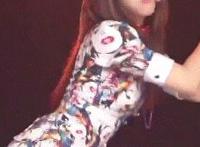 病房隔着帘子gif：护士拉上帘子后