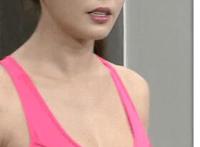 吸奶福利图动态图：萝莉被虐吸奶漫画集