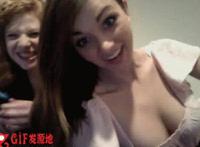 好看比基尼动态图片：揉胸部邪恶动态图