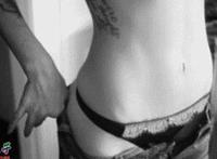 吃屎恶心动态图：超级恶心的呕吐视频