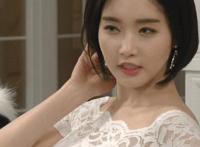 比基尼美女挑绳动态图 你的胸部大大的动态图