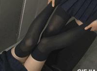 正面观看女生小鸡 妇女小鸡图片 女孩小鸡图片大全