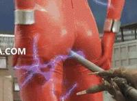 小受被小攻挑断手脚筋 小攻不让受穿衣服