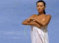 美国美女含香肠视频 女生吃香肠邪恶图