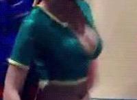 熊黛林牛仔裤凹进去 熊黛林紧身衣牛仔裤