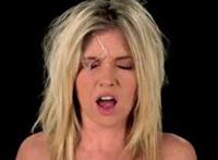 摸父亲的西裤裆 男同桌把手伸到女里面