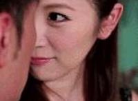 夏天女同学扫地 高中女生扫地弯腰图片