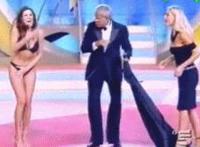 美女献身取精gif：日本是这样捐献精子