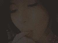 一个萝莉自己桶自己gif 两个萝莉淋浴的gif