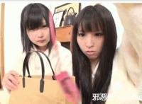 表妹偷偷爬上我的床62  和弟弟总爱抱着我