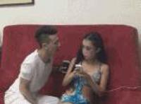 男人在车里操我用手指扣我 用手指在阴间擦照片