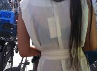 美女衣服太透明了，这衣服新买的吧