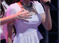 初中教师艺媛摁倒亲图片 揉女友胸gif