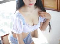 嫩模美女化身性感女仆美乳诱惑写真