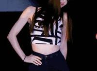 电车上的女孩水岛津实 蓝衣电车女动态图 