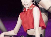 邪恶动态图第三十三期：男人把手伸美女的弱点