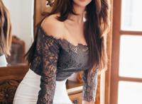 气质女神蕾丝短裙大秀美腿酥胸性感写真