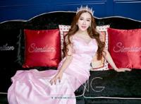 性感美女模特沈璐Lulu红与黑蕾丝写真