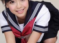 日本校服可爱美女佐藤大胆制服诱惑