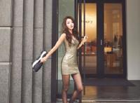 性感美女前凸后翘黑丝美腿极品诱惑写真