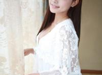 宅男女神白色蕾丝裙小秀事业线性感写真