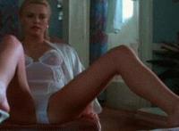 牛头狗配种视频播放 美女帮牛用人工采精动态图片