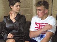 同桌让我为所欲为 同桌叫我放学留下来 上课我岔开了同桌的腿