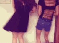 想被同桌舔奶的故事 我是女生同桌是男生 上课时女神同桌睡着了