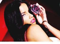 女生洗澡时多在想啥 男同桌把手伸到我奶奶